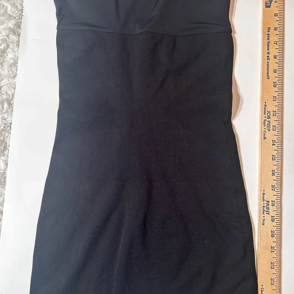 Marilyn Monroe Black Shaping Slip - Picture 10 of 10
